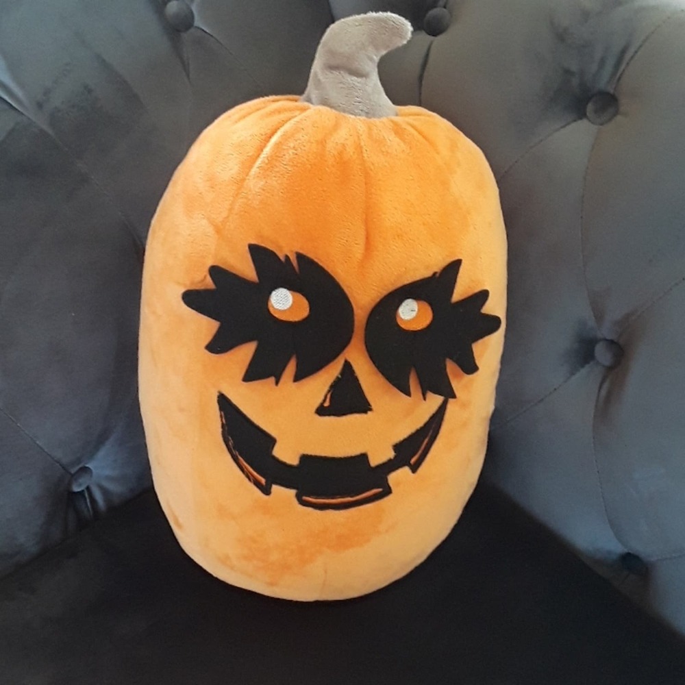 Pumpkin pillow